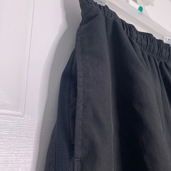 Nike athletic shorts with compression tights - Picture 3 of 5